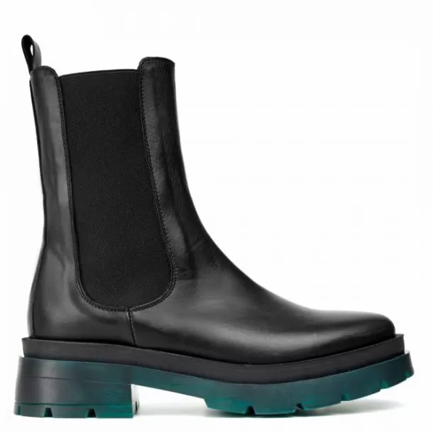 Donna KAMMI Combat C18 2020