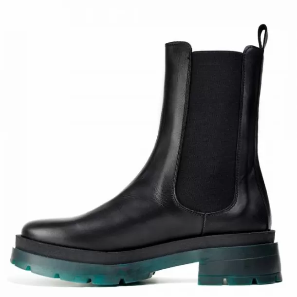 Donna KAMMI Combat C18 2020